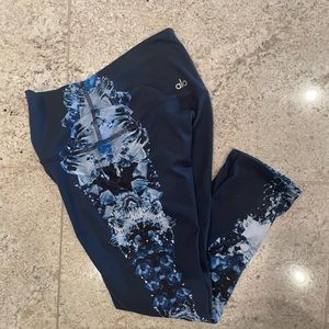 ALO Yoga Capri Leggings navy blue  Size S